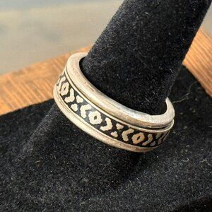 Vintage Mexican Sterling Silver Ring with Geometric Design, Size 7.25